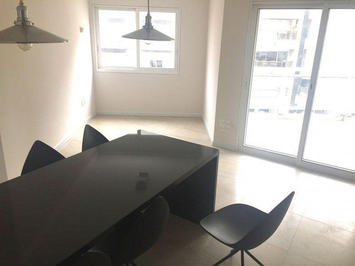 Venta Apartamento Tres Dormitorios Y Servicio Rambla Pta Carretas Garaje Doble