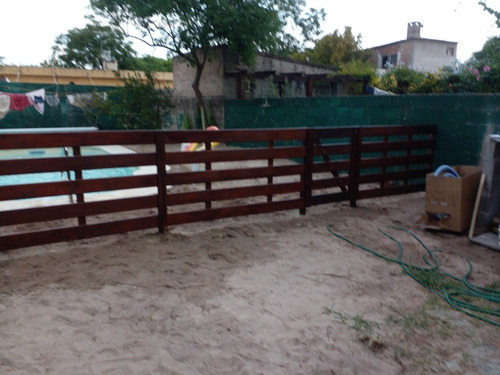 Imagen 9 de 10 de Cercos Para Piscinas O Frentes De Casa En Madera Tratada