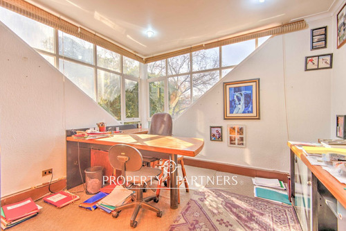 Casa Con Gran Terreno En Las Condes Muy Próxima A ...
