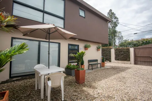 Edificio En Venta En El Tejar. Cod V12493