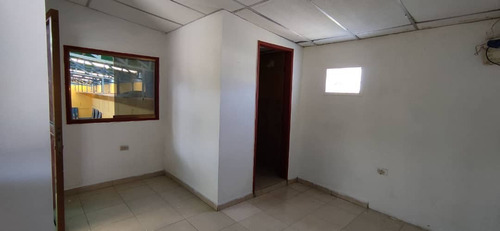 Imagen 6 de 10 de En Venta O Alquiler Galpón En Santa Rita, 04243368365