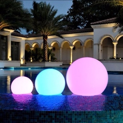 Imagem 4 de 6 de Bola Iluminada Luz Led 35 Cm+50 Cm C/fio Frete Gratis
