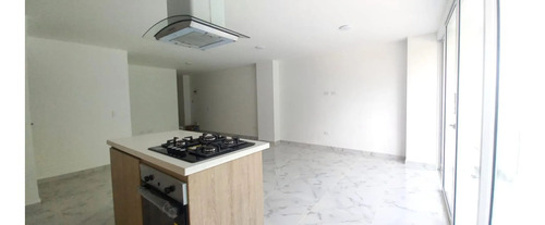 Venta De Apartamento De 99mts2 Vipasa, Norte De Cali, 8909.