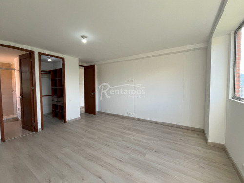 Apartamento En Arriendo En Benedictinos. Cod A776241