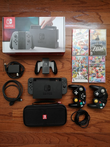 Nintendo Switch + 8 Juegos + 3 Controles + Estuche De Viaje.