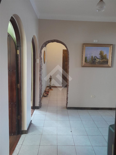 Casa En Venta De 4d Y 3b En Sector Valencia, Quilpué