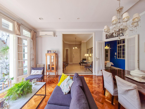 Imagen 6 de 27 de Departamento En Venta De 6 Ambientes , Muy Luminoso Y Tranquilo, Totalmente Reciclado! En Edificio Histórico Patrimonio De La Cuidad. Recoleta