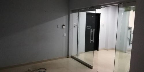 Imagen 3 de 10 de Oficina En Alquiler Colinas De Bello Monte 20-9792 Renta House Los Samanes
