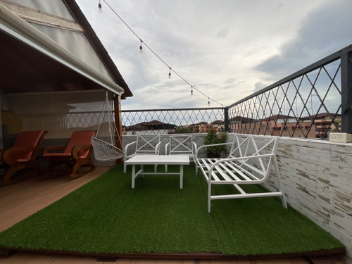Se Vende Hermoso Apartamento Remodelado Tipo Penthouse
