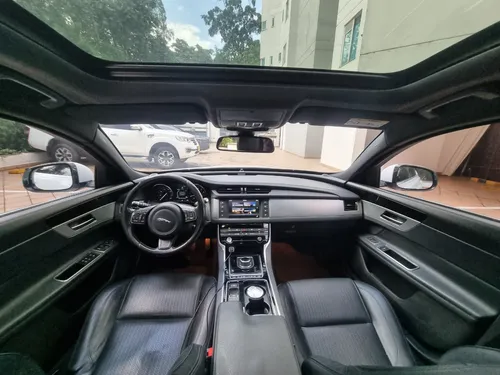 Jaguar XF 2.0 Prestige