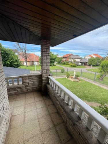 Venta Casa 6 Ambientes Jardin Parrilla Garage Barrio Constitucion