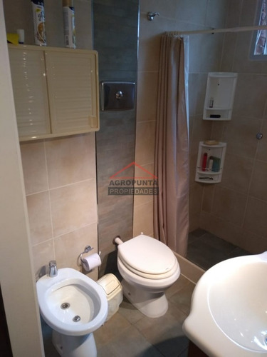 Buena Ubicación A Pasos De Playa Brava Y Mansa . - Ref: 5138