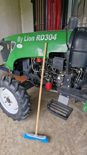 Tractor De Campo - Semi Nuevo - 100 Horas De Uso - Cuchilla