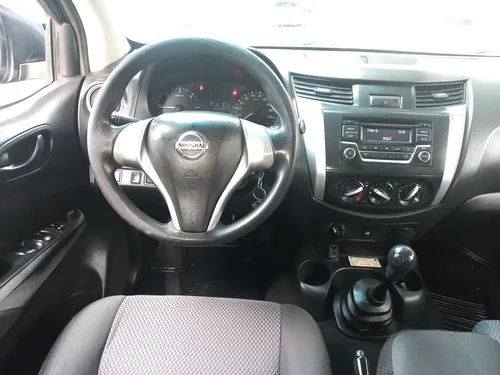 Nissan NP300 Frontier 2.5 Cd 4X4 Se Mt 4P
