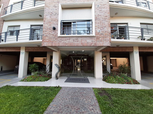 Excelente Departamento 3 Ambientes Con Cochera En Morón Sur