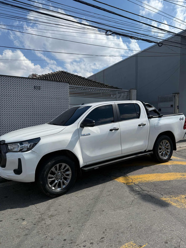 Toyota Hilux 2.8 Std Power Pack Cab. Dupla 4x4 Tdi 4p 177 hp