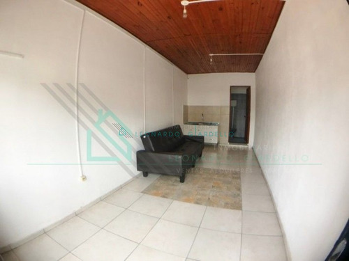 Imagen 8 de 30 de Colonia Del Sacramento - Linda Casa Al Frente Y 2 Apartamentos