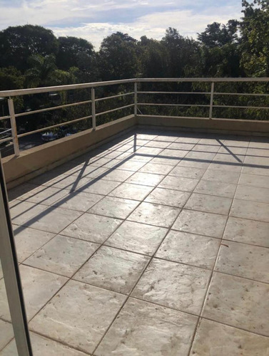 En Venta Duplex En Saravi Village A Metros De Panamericana. 3 Ambientes. Apto Crédito