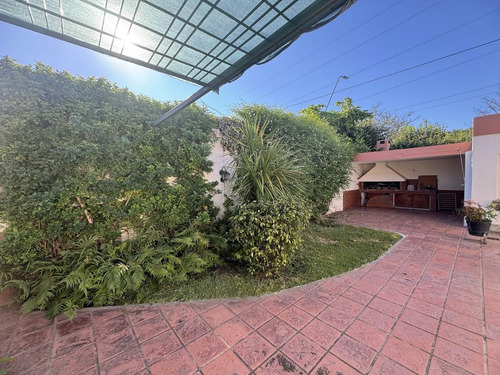 Venta Gran Casa 3 Dor, 3 Baños, Barrio Parque Velez Sarsfield