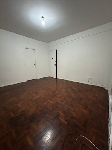 Departamento En Venta En Haedo Centro Norte 3 Ambientes Frente A La Estación De Haedo