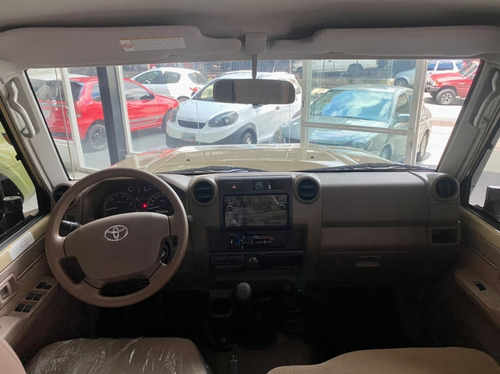 Imagen 9 de 13 de Toyota Land Cruiser Hembrita Sincronico 4x4