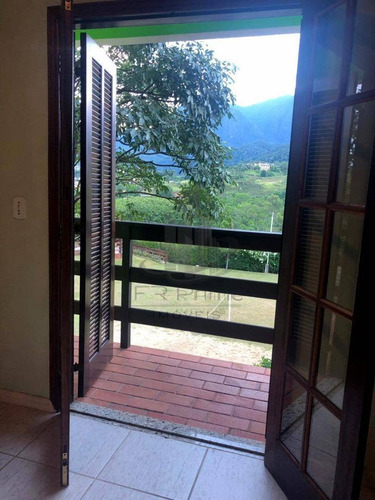 Imagem 24 de 29 de Maravilhoso Chalé Em Penedo - Ch0002