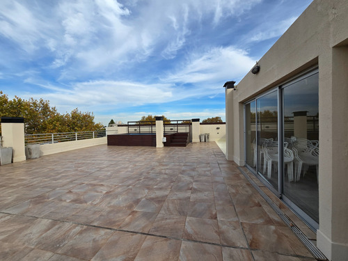 Departamento Con Balcón Y Cochera En Venta -villa Sarmiento