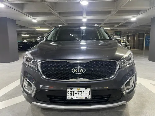 Kia Sorento 3.3 V6 EX Piel 7 Pasajeros At