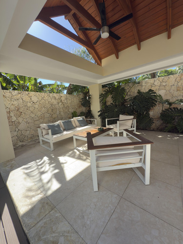Apartamento Amueblado En Venta, Segunda Línea De Playa, 1 Hab.