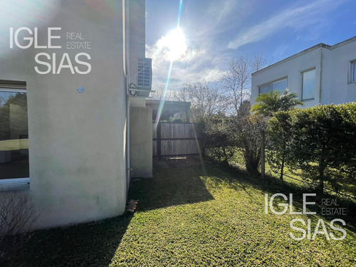 Casa En Venta Y Alquiler En Santa Catalina, Villanueva