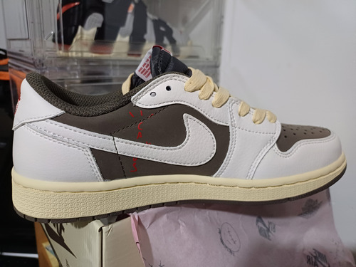 Jordan 1 Low Travis Reverse Mocha G5 Caja Y Cubrepolvo (Usado)