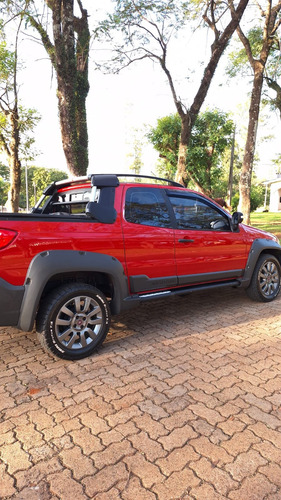 Fiat Strada 1.8 16v Adventure Cab. Dupla Flex 3p