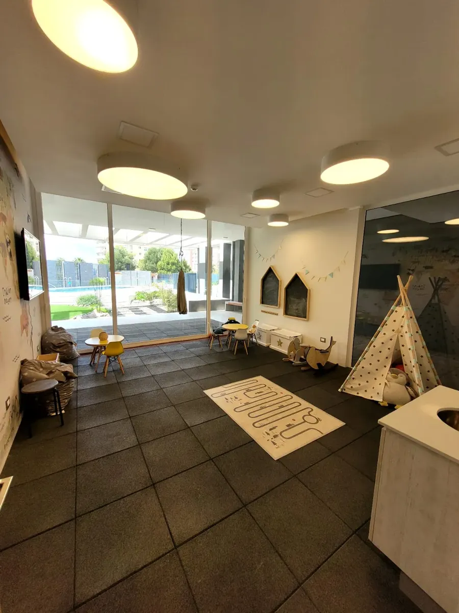Imagen 2 de 17 de Arriendo Depa 1 D, 1 B, Un Estac, Muebles Año Corrido