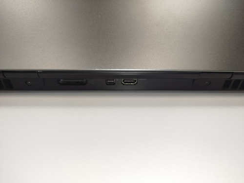 Alienware X17 R2, Sin Rendimiento De Batería Y Con Falla En Gris (Usado)
