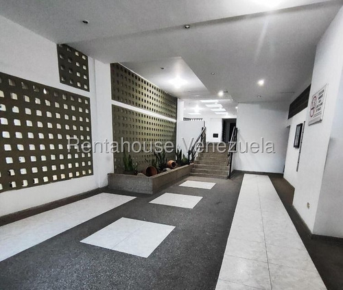 Venta De Apartamento En Urbanizacion Bello Monte.agua Constante. Gran Oportunidad! #25-18467 Np