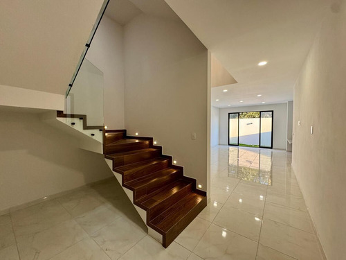 Casa En Venta En Lomas Del Dorado | En Oferta