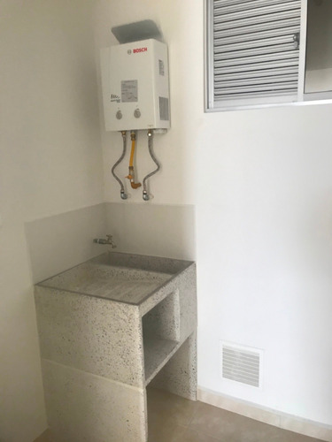 Imagen 4 de 11 de Apartamento Cerca Fiscalia 7mo Piso Edificio Nuevo