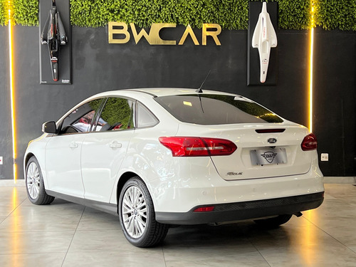 Ford Focus 2.0 SE 16V FLEX 4P POWERSHIFT
