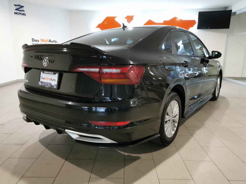 Imagen 11 de 15 de Volkswagen Jetta 2019 4p Comfortline L4/1.4/t Man