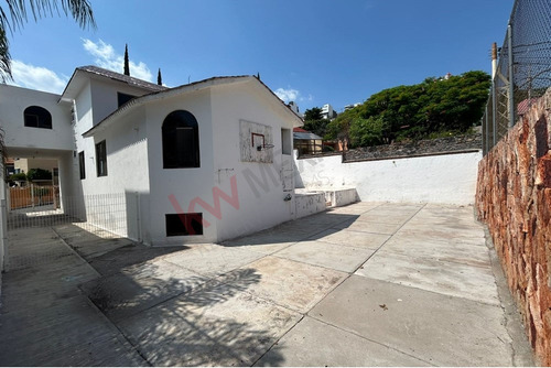 Amplia Casa En Venta En Loma Dorada Con Vista A Los Arcos