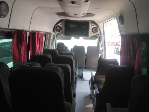 Imagen 8 de 15 de Mercedes Benz Sprinter 21 Pasajeros 2016