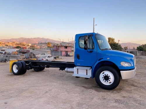 Imagen 3 de 15 de Freightliner M2 2004