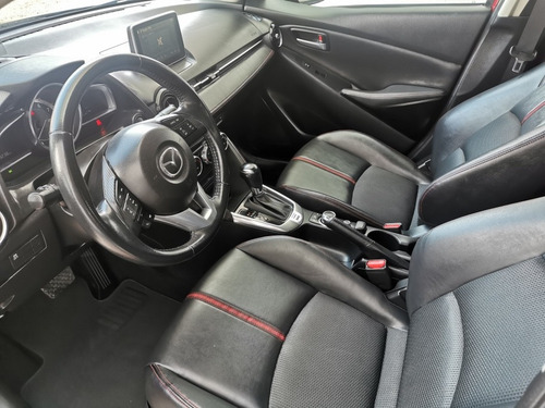 Imagen 10 de 13 de Mazda Mazda 2 1.5 I Grand Touring At 2016