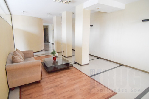 Departamento Con Excelente Ubicación En Macul