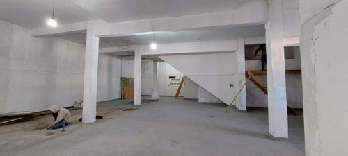 Imagen 14 de 23 de Local De 225 M2 En Alquiler En Esquina, Con Doble Entrada, En Dock Sud