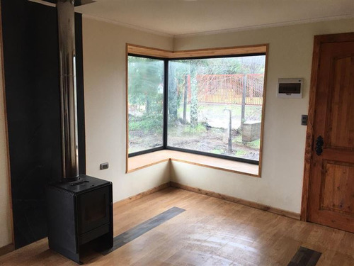 Casa En Venta De 2 Dorm. En Valdivia