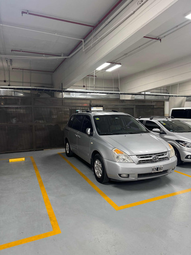 Kia Carnival 2.7 Ex
