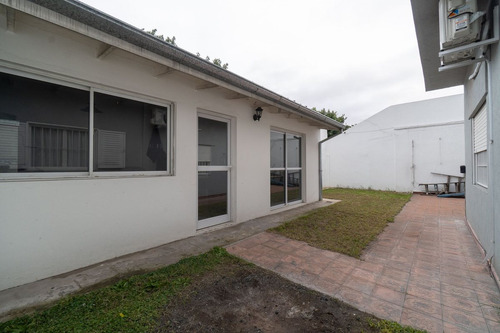 Venta De Casa 6 Ambientes En V. Tesei Apto Credito