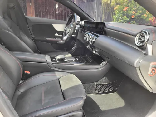 Mercedes-Benz Clase CLA 1.3 Cla 180 Amg Line At