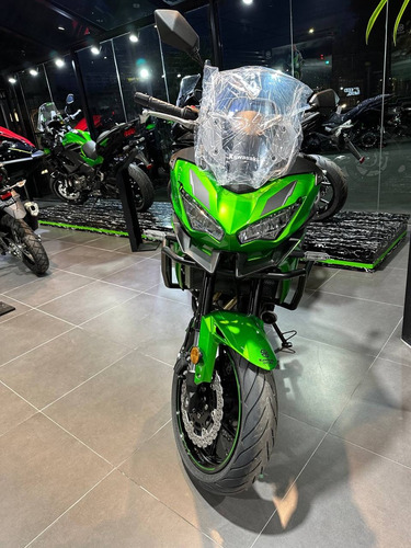 Imagen 17 de 18 de Kawasaki Nueva Versys 650 2023 0km Oportunidad Santander